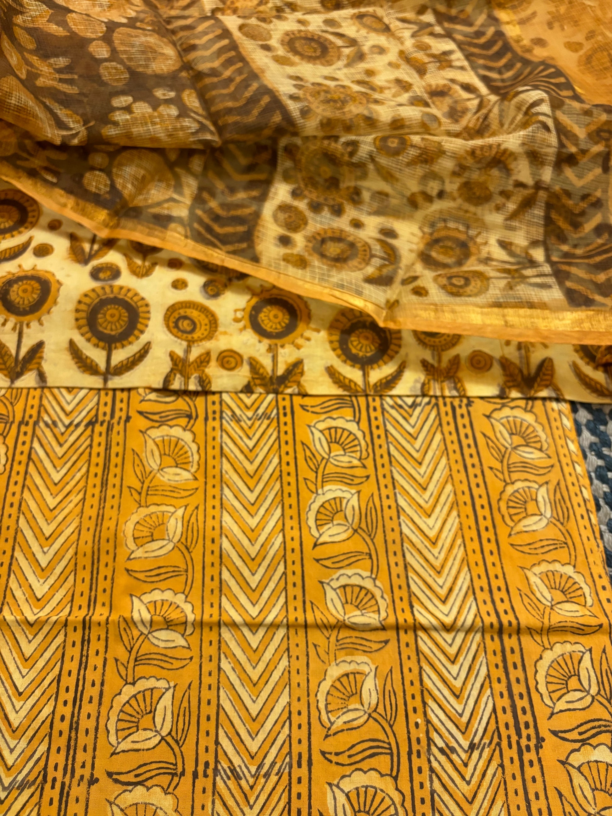 Surajmukhi Suit Set