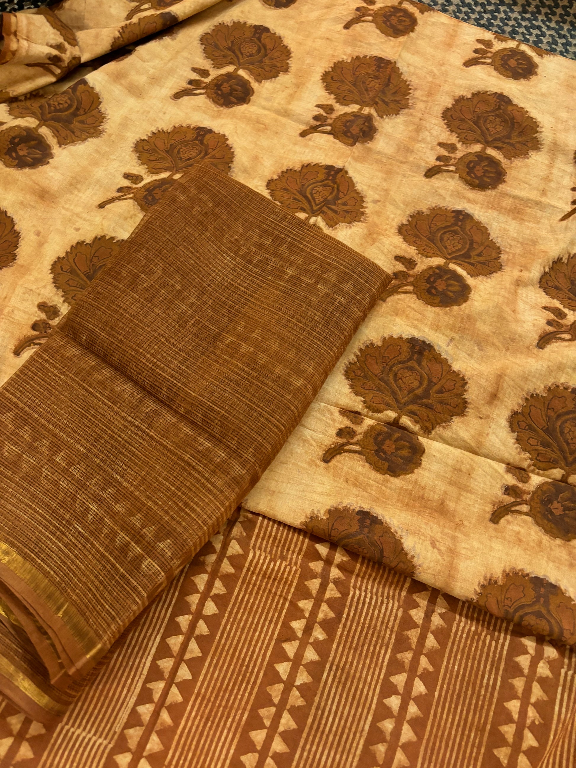 Pankh Suit Set